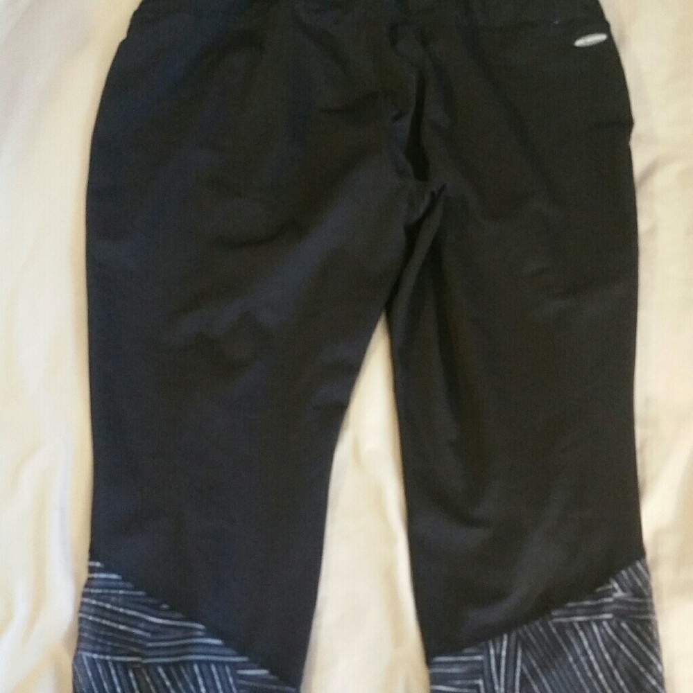 Workout Capris - Picture 3 of 3